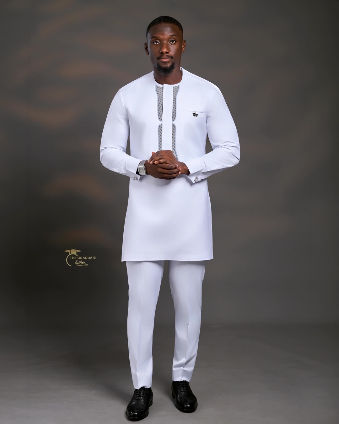 White long-sleeved kaftan and trousers with silver-grey embroidery